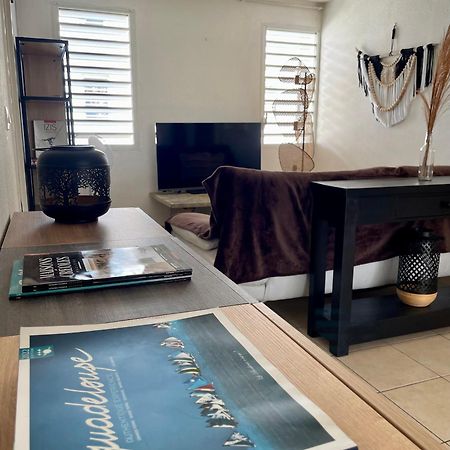 Appartement Cosy En Ville Baie-Mahault Kültér fotó