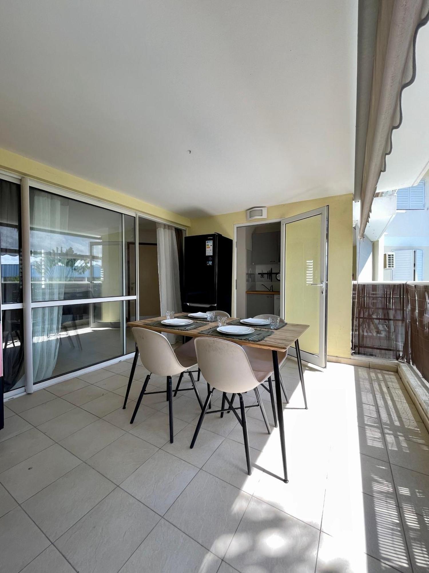 Appartement Cosy En Ville Baie-Mahault Kültér fotó